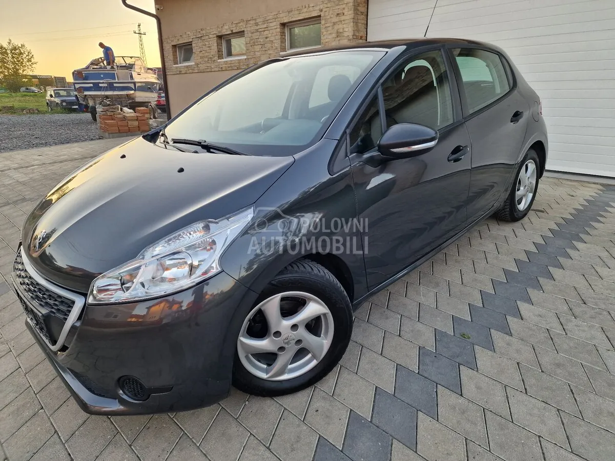 Peugeot 208