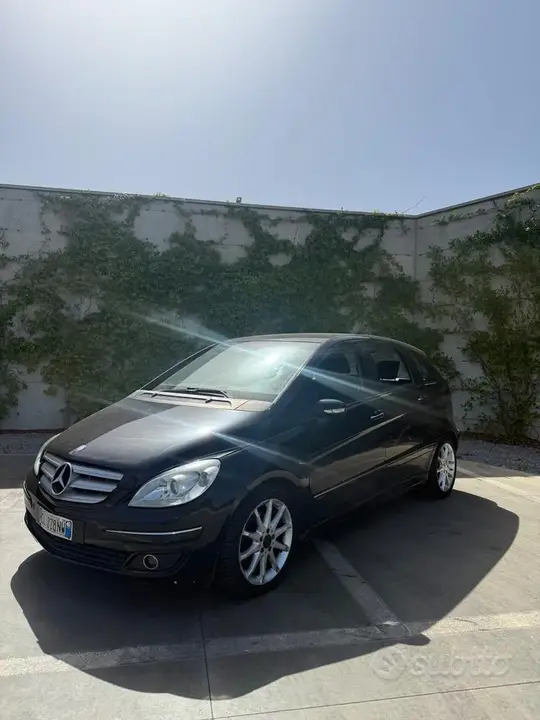 Mercedes-Benz B 2007 photo 2