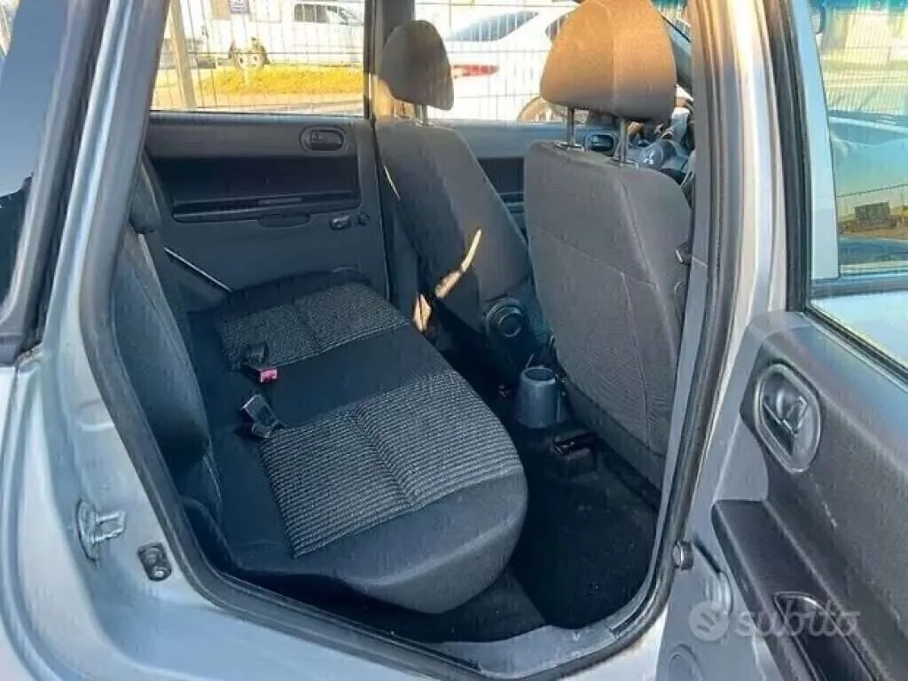 Mitsubishi Colt 2009 photo 3