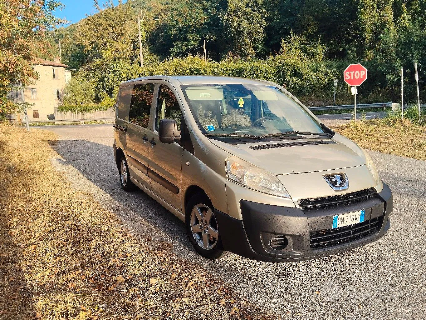 Peugeot Expert 2008 photo 2