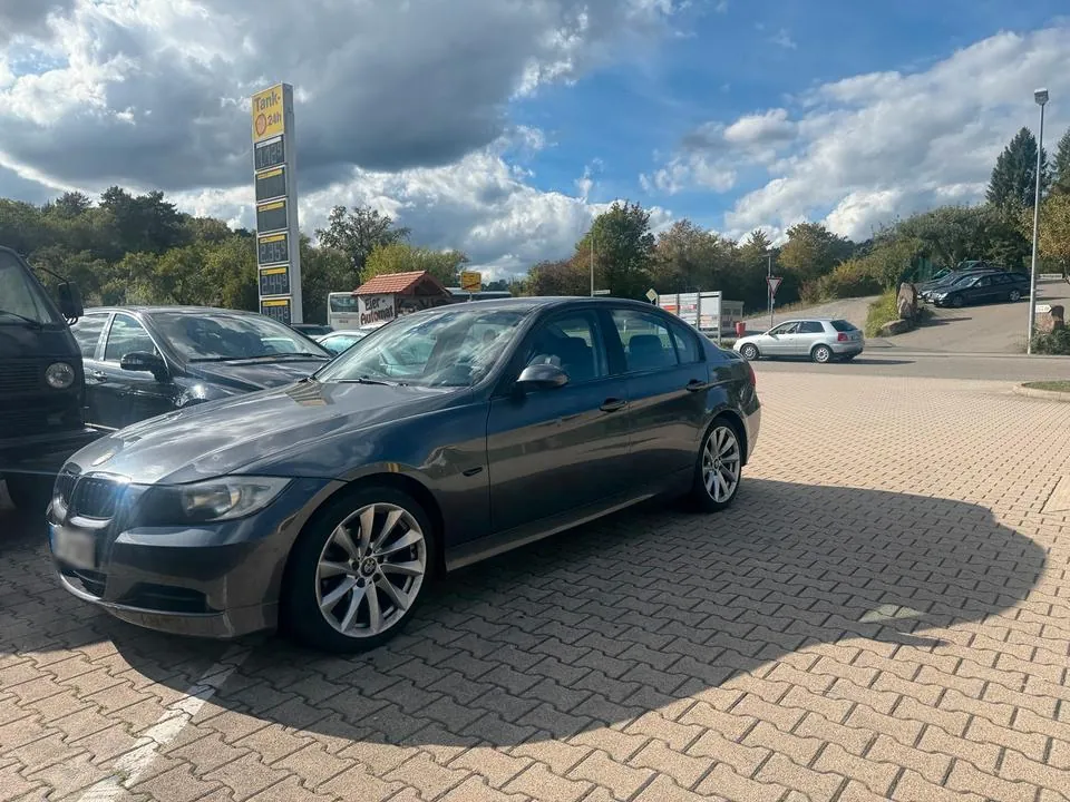 BMW E90
