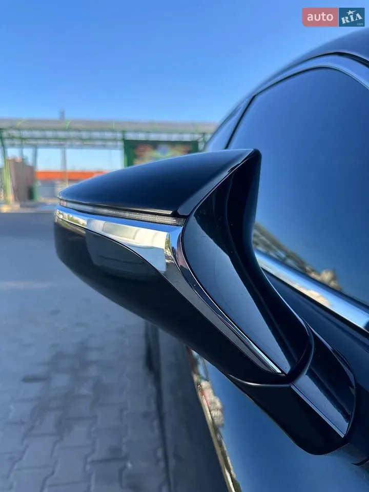 Lexus Is 2021 photo 5