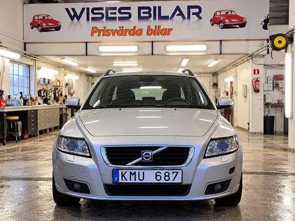Volvo V50 2010 photo 2
