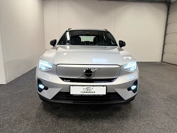 Volvo Xc40 2023 photo 2