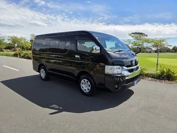 Toyota Hiace 2025 photo 2