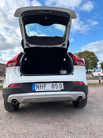 Volvo V40 Cross Country 2014 photo 4
