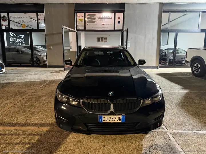 BMW 318D 2022 photo 3