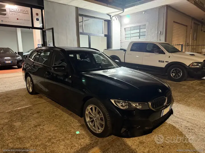 BMW 318D 2022 photo 2