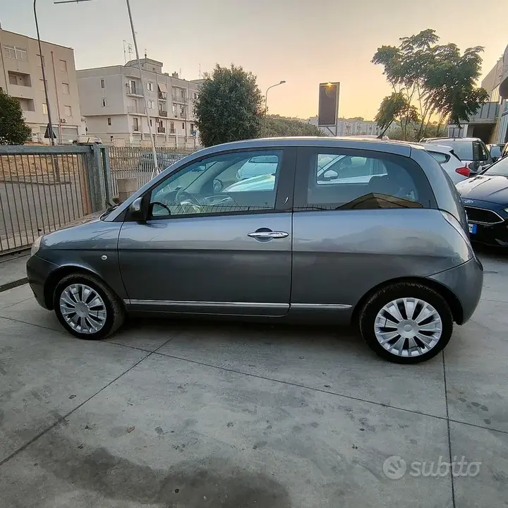 Lancia Ypsilon 2011 photo 4