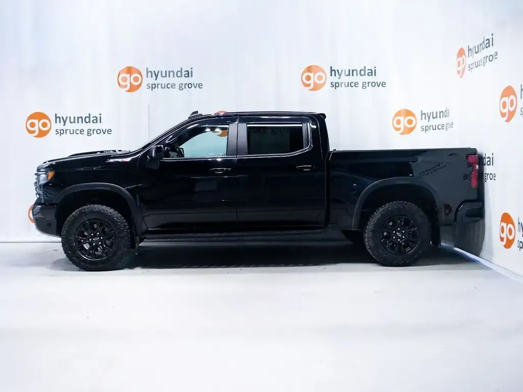 Chevrolet Silverado 1500 2023 photo 3