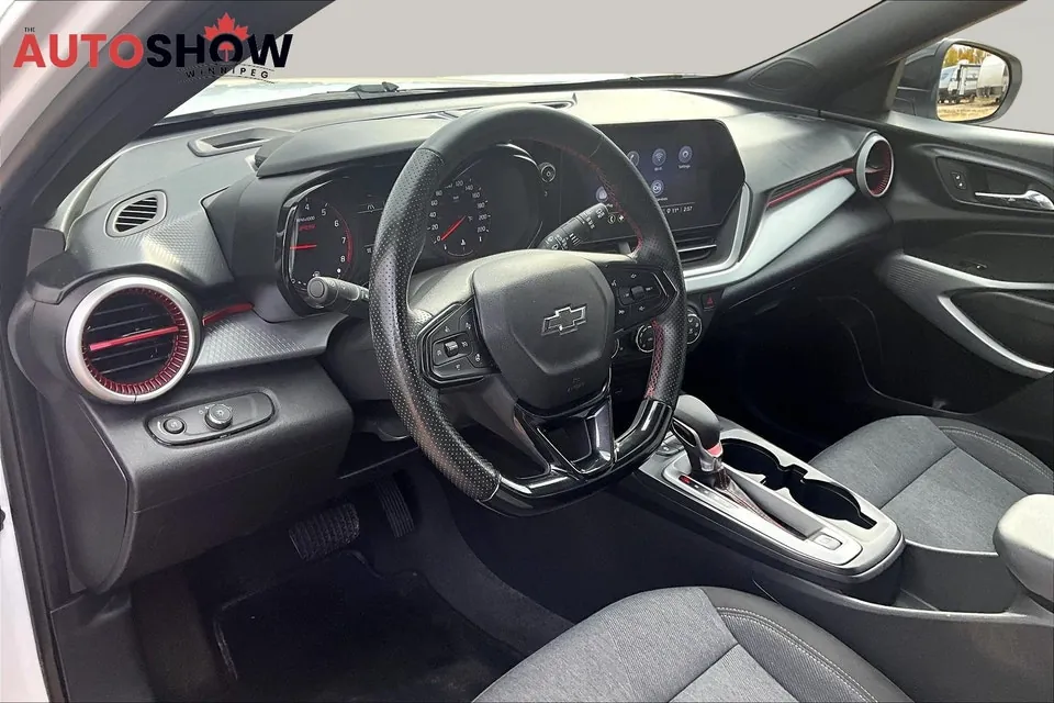 Chevrolet Trax 2024 photo 2