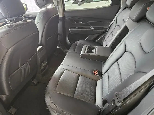 KG Mobility Korando photo 2