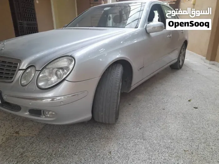 Mercedes-Benz E-Class 2005 photo 5