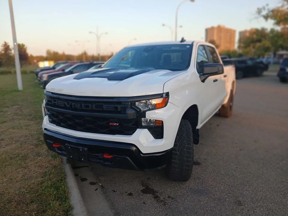 Chevrolet Silverado 1500 2025 photo 2