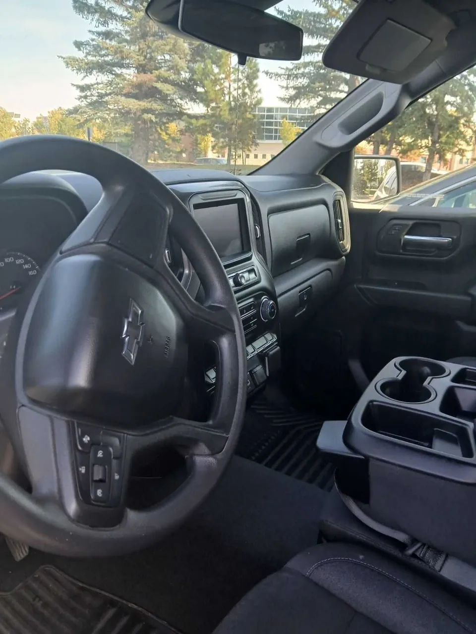 Chevrolet Silverado 1500 2025 photo 3