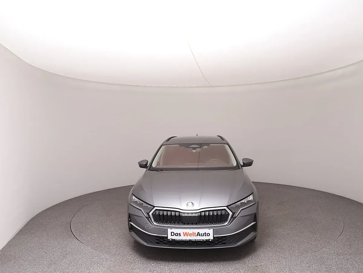 Skoda Octavia 2025 photo 3
