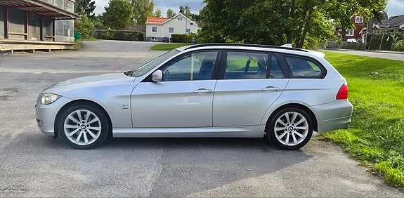 BMW 320D 2011 photo 4