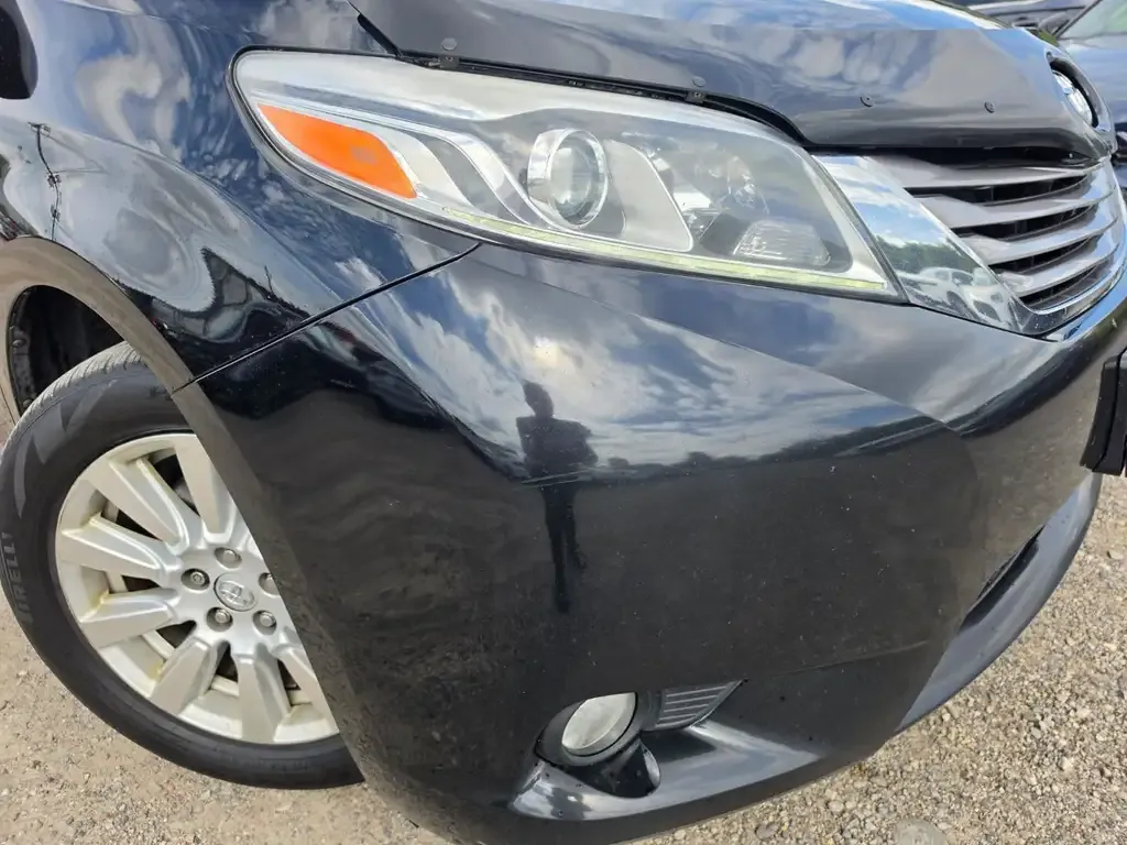 Toyota Sienna 2017 photo 2