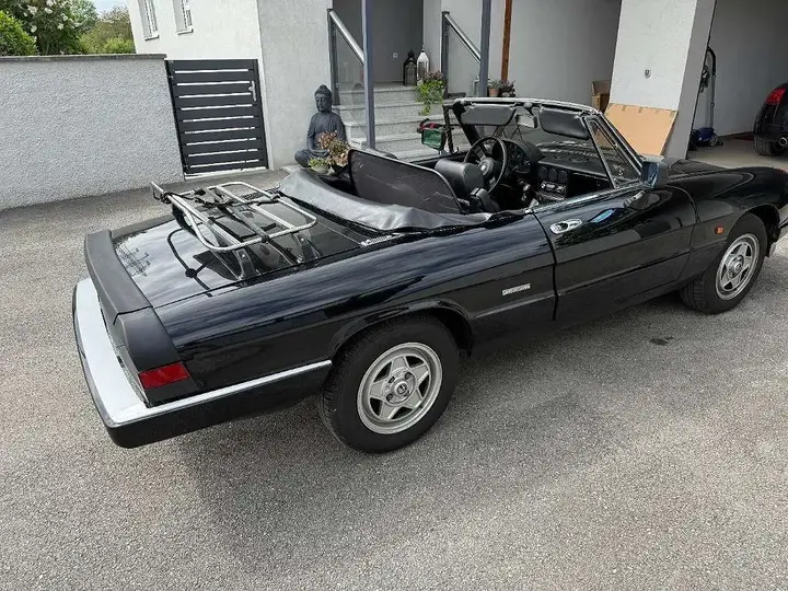 Alfa Romeo Spider 1988 photo 2
