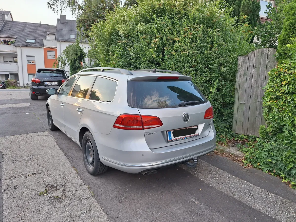 Volkswagen Passat Variant 2014 photo 2