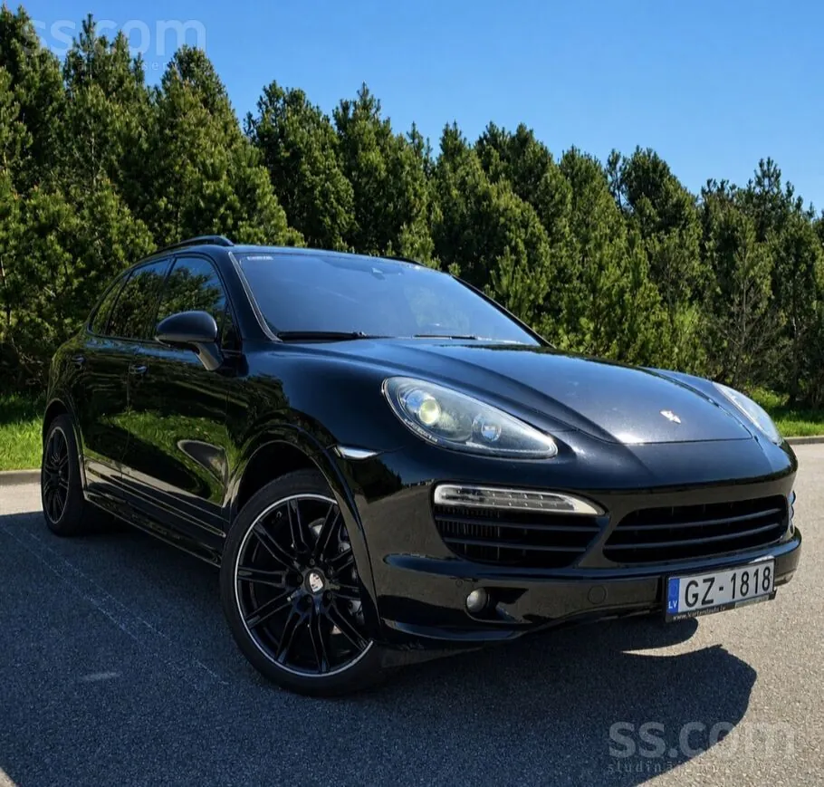 Porsche Cayenne 2013 photo 2