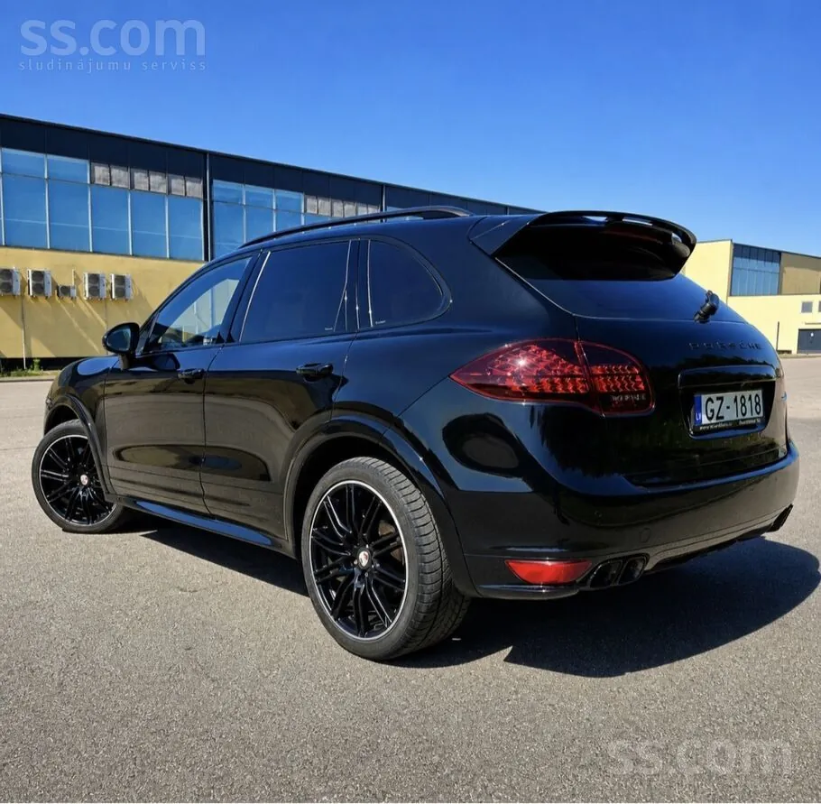 Porsche Cayenne 2013 photo 3