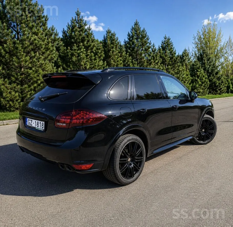 Porsche Cayenne 2013 photo 4