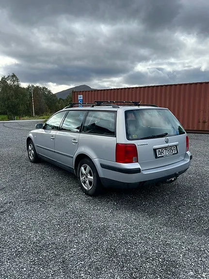 Volkswagen Passat 2000 photo 5