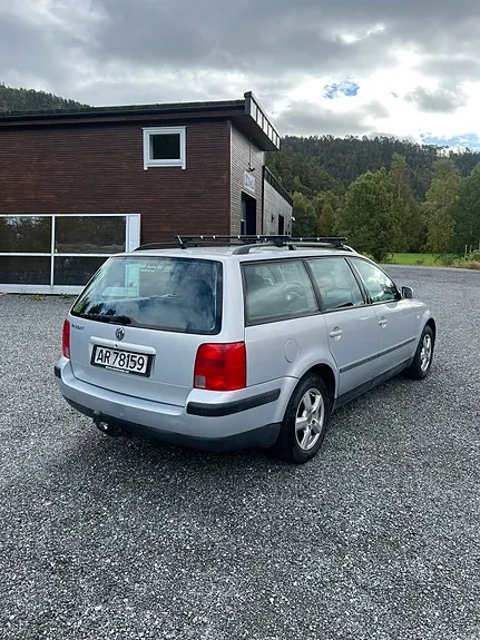 Volkswagen Passat 2000 photo 3