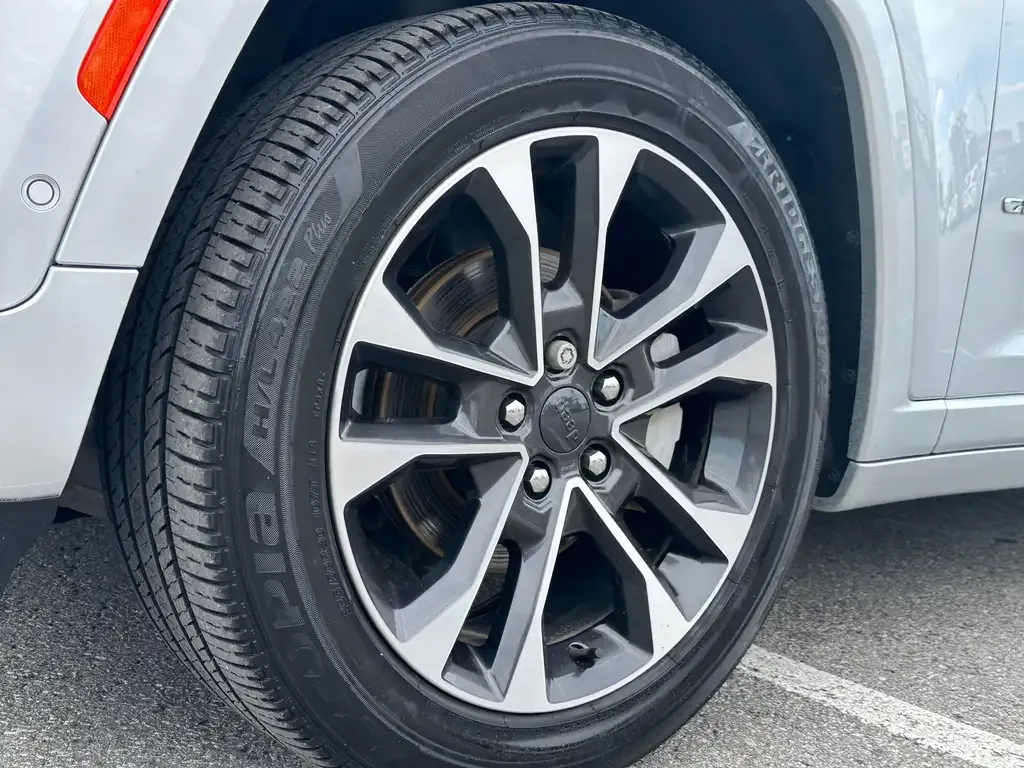 Jeep Grand Cherokee 2022 photo 2
