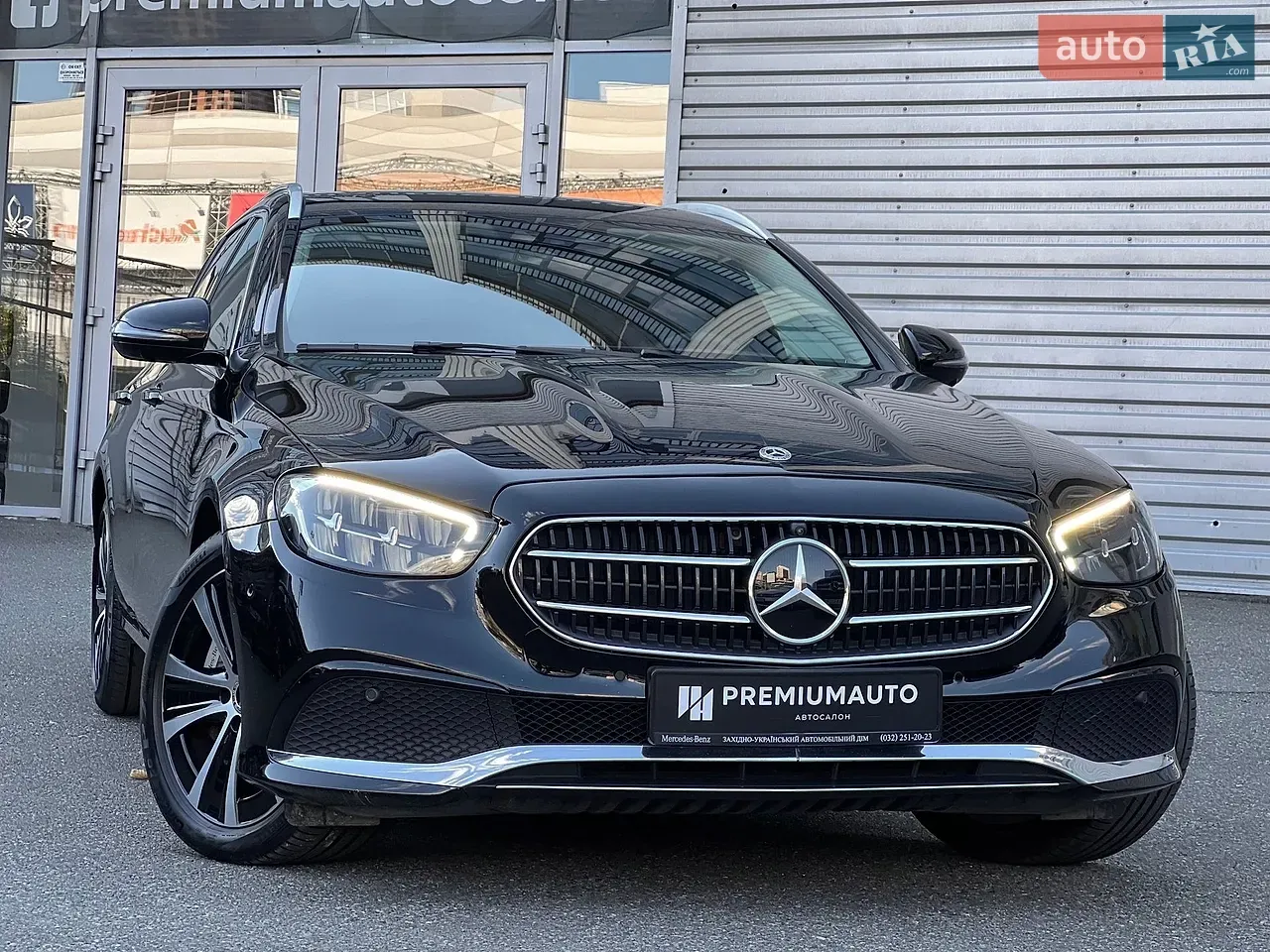 Mercedes-Benz E-Class 2022 photo 2