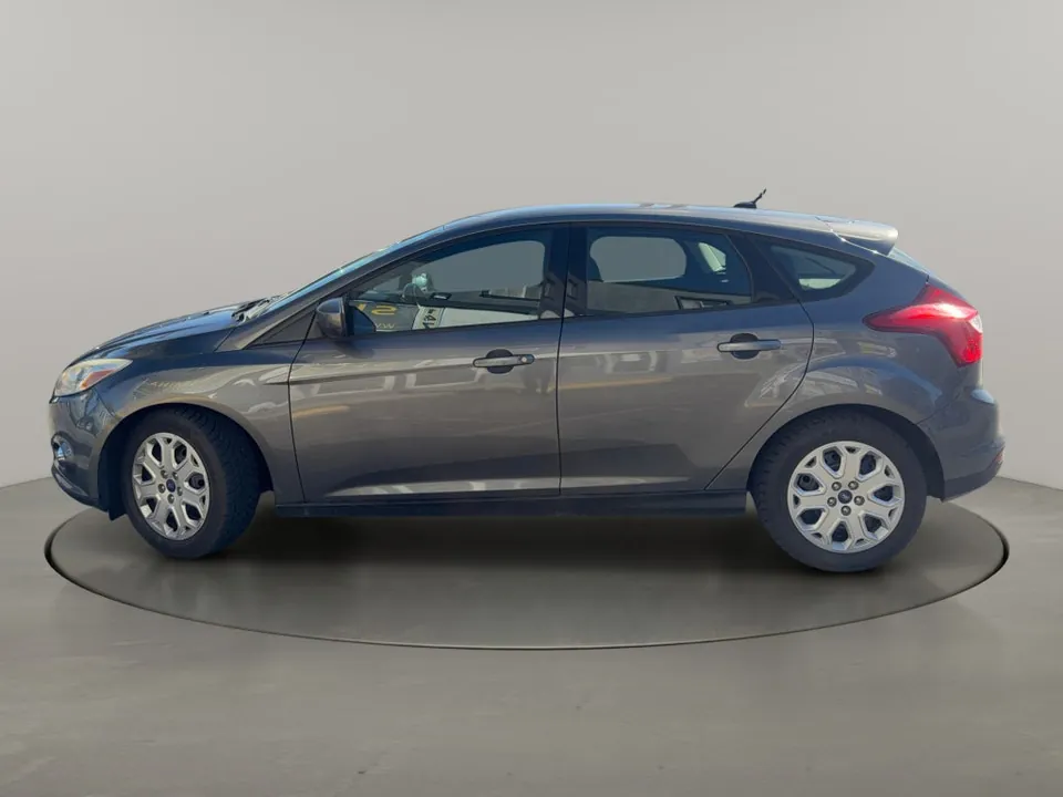 Ford Focus 2012 photo 2
