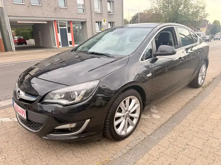 Opel Astra J