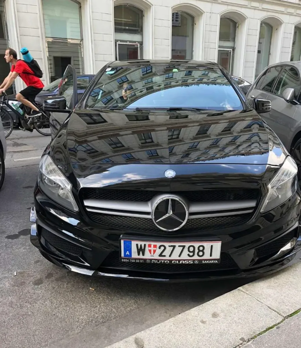 Mercedes-Benz A-Class 2015 photo 2
