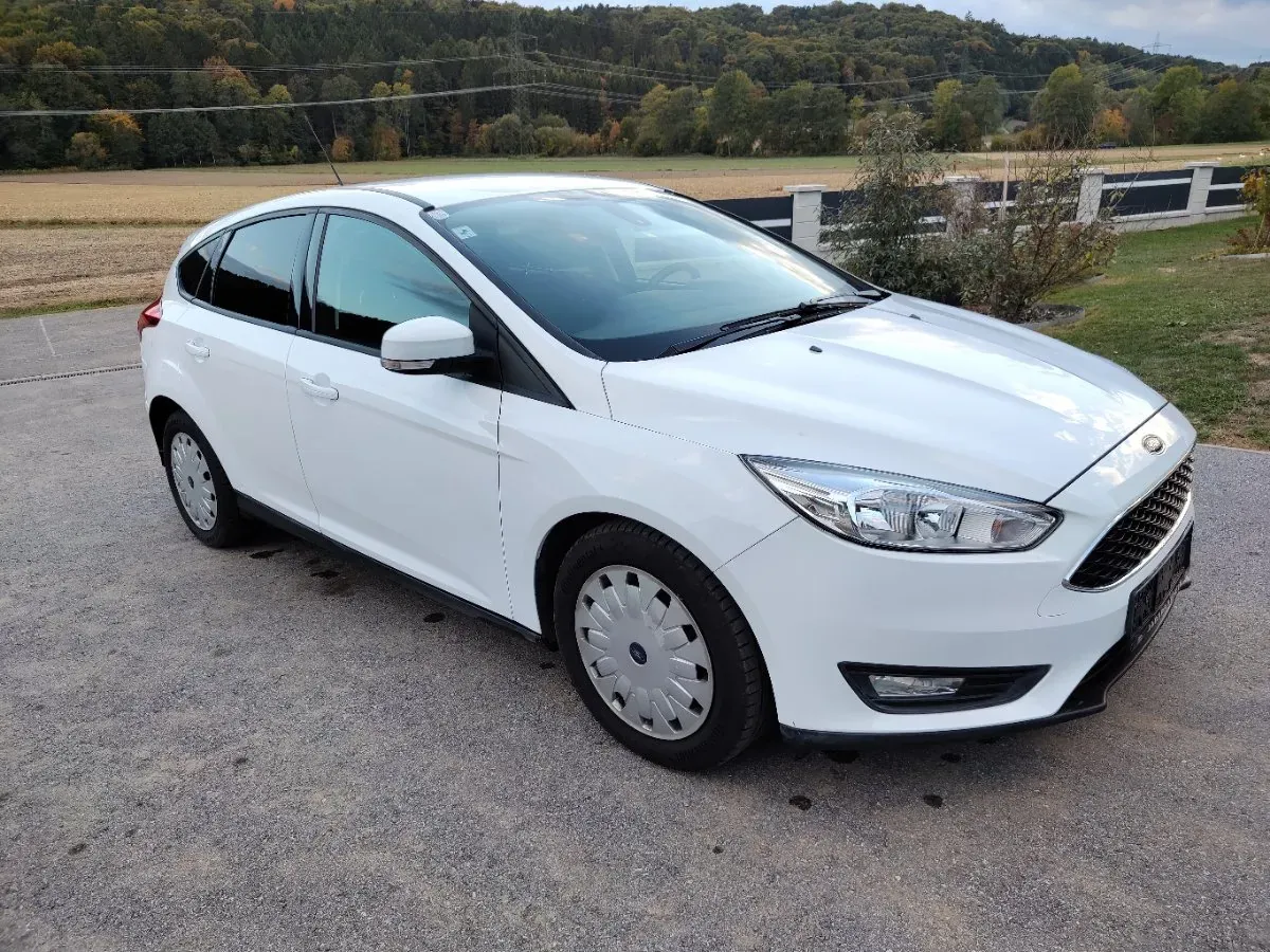 Ford Focus 2015 photo 3
