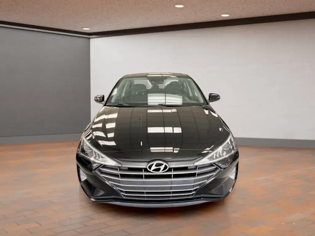 Hyundai Elantra 2020 photo 2