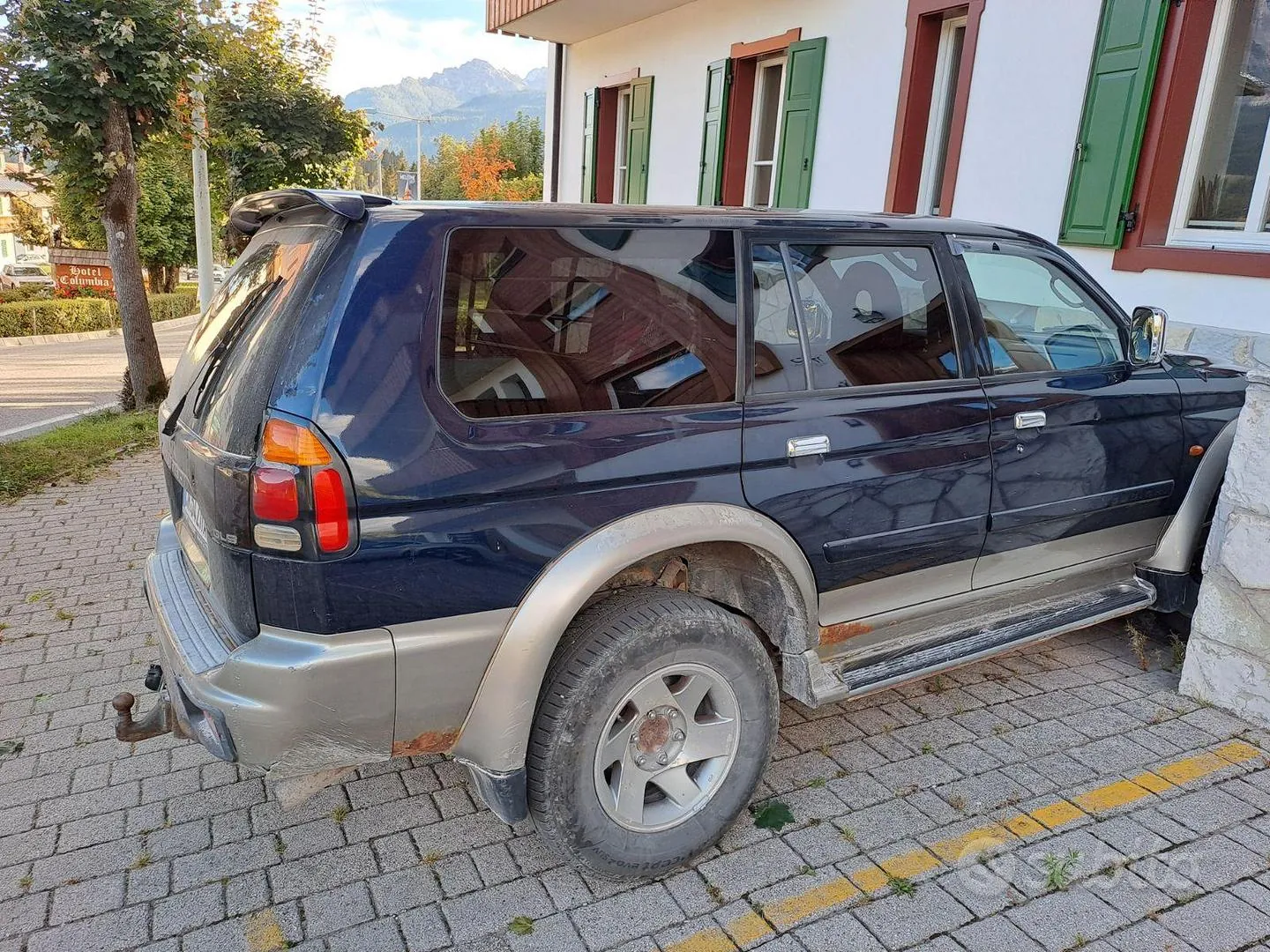 Mitsubishi Pajero Sport 2004 photo 2
