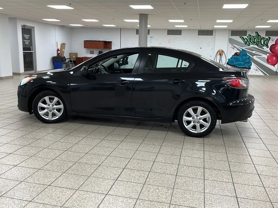 Mazda Mazda3 2011 photo 3
