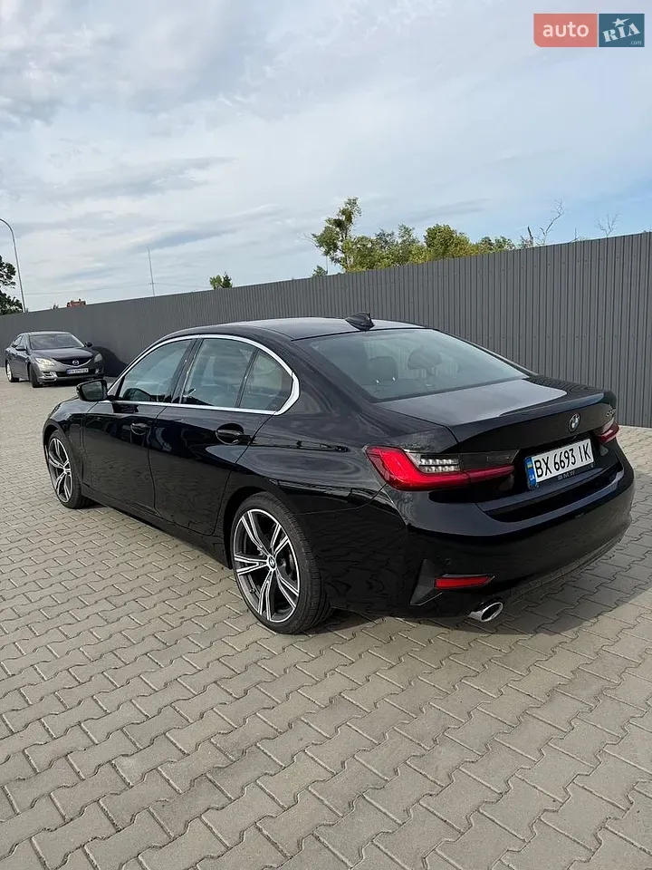 BMW 3 Series 2021 photo 3