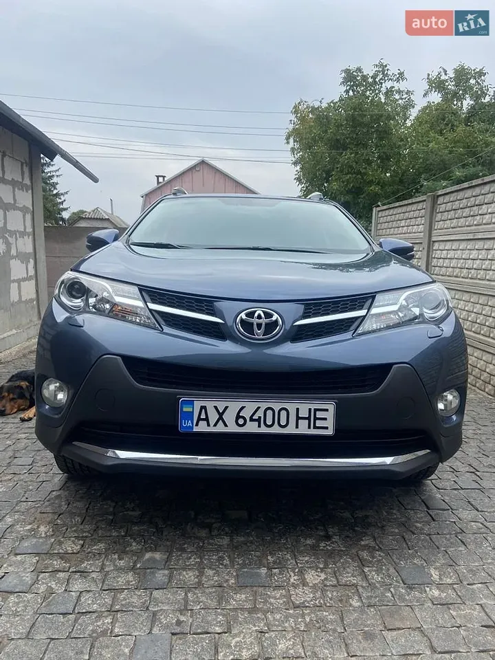 Toyota Rav4 2014 photo 2
