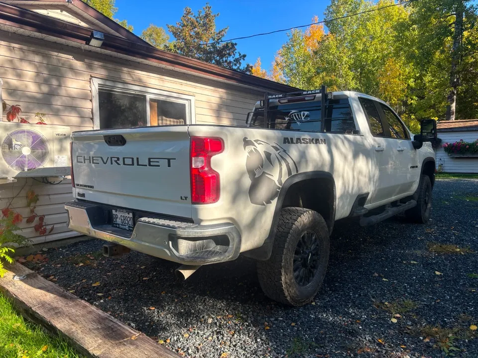 Chevrolet Silverado 2500 2022 photo 3