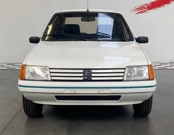 Peugeot 205 1988 photo 3