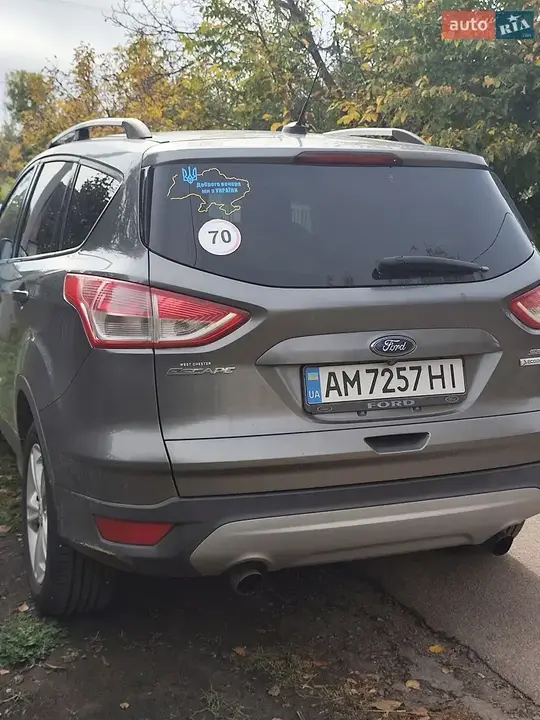 Ford Escape 2014 photo 2