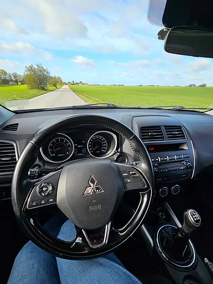 Mitsubishi Asx 2011 photo 2