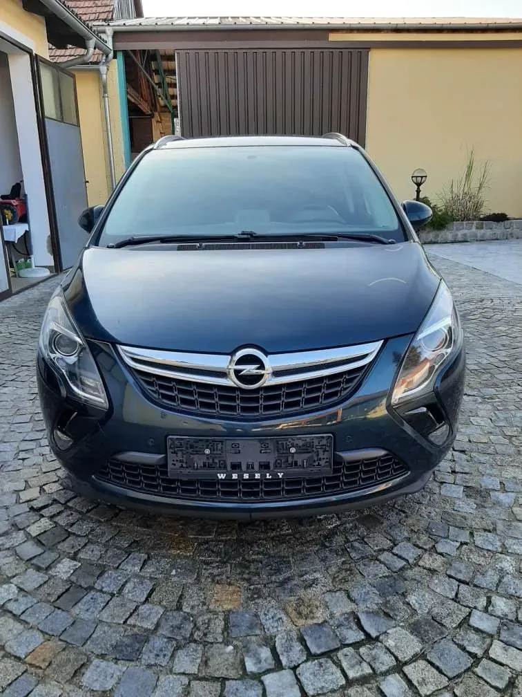 Opel Zafira Tourer 2015 photo 2