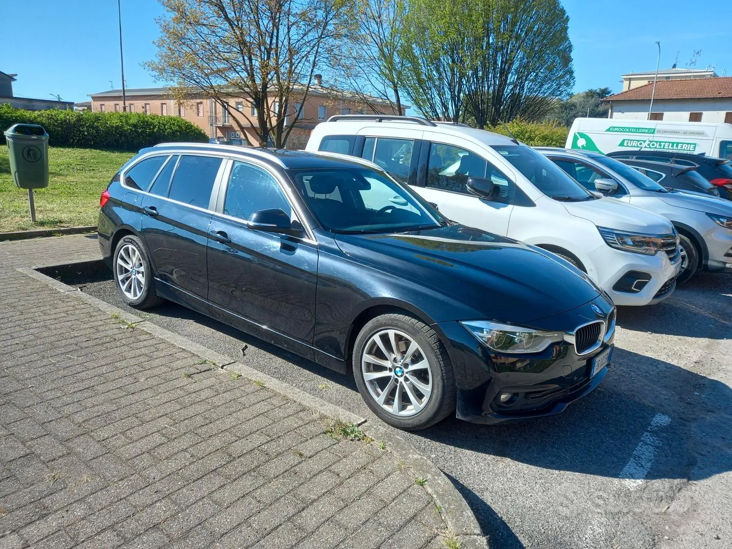 BMW 3 Series 2018 photo 2