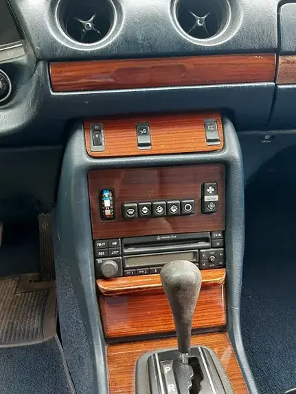 Mercedes-Benz 300 D