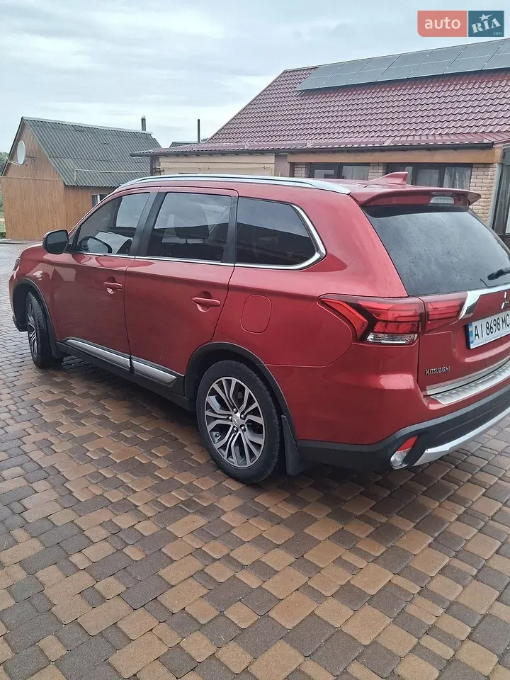 Mitsubishi Outlander