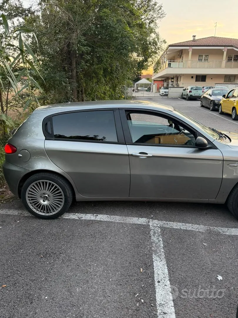Alfa Romeo 147 2007 photo 3