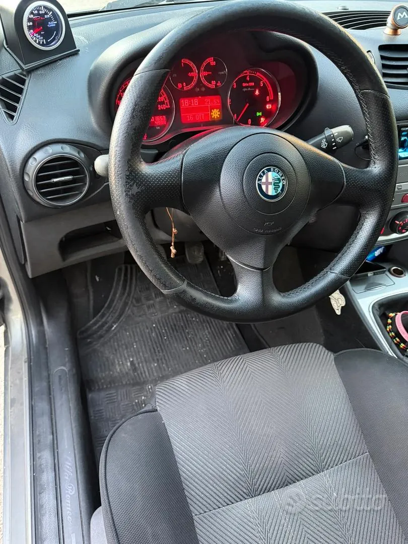 Alfa Romeo 147 2007 photo 5